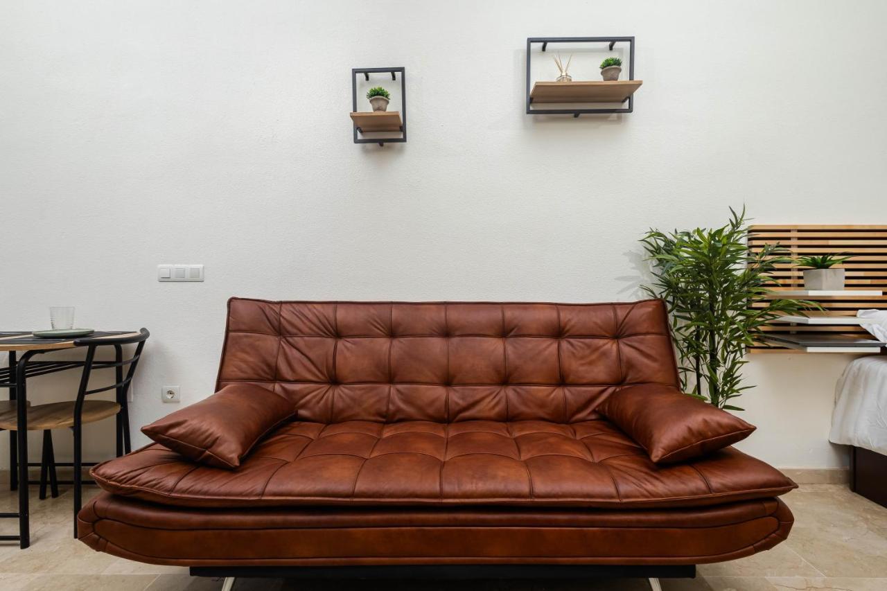 Central Studio Apartment Малага Экстерьер фото