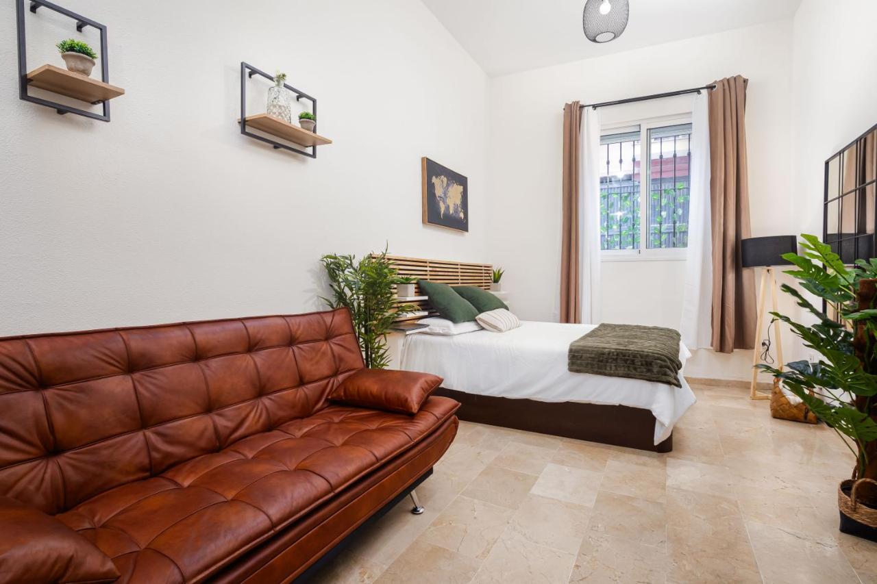 Central Studio Apartment Малага Экстерьер фото
