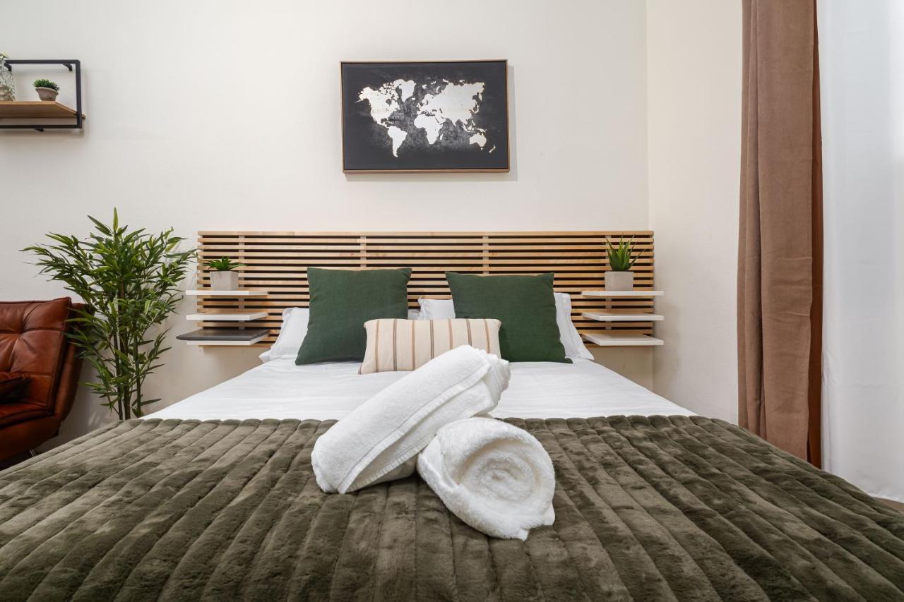 Central Studio Apartment Малага Экстерьер фото